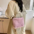 thumbnail image 4 of Nuevo bolso de felpa para teléfono móvil, moderno bolso bandolera con cadena de perlas, bolso de hombro versátil de estilo extranjero para mujer, 4 of 5