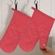 thumbnail image 4 of Juego de 4 Manoplas y Agarraderas para Horno | Guantes Resistentes Al Calor Hasta 260 °C | Agarre Antideslizante de Gel de Sílice | Guantes de Cocina Largos y Protectores con Presillas | Seguridad pa, 4 of 5