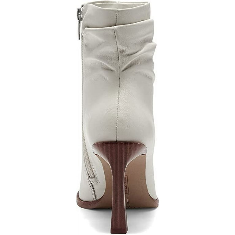 Vince Camuto Presindal New Cream White Leather Pointed Toe Ankle