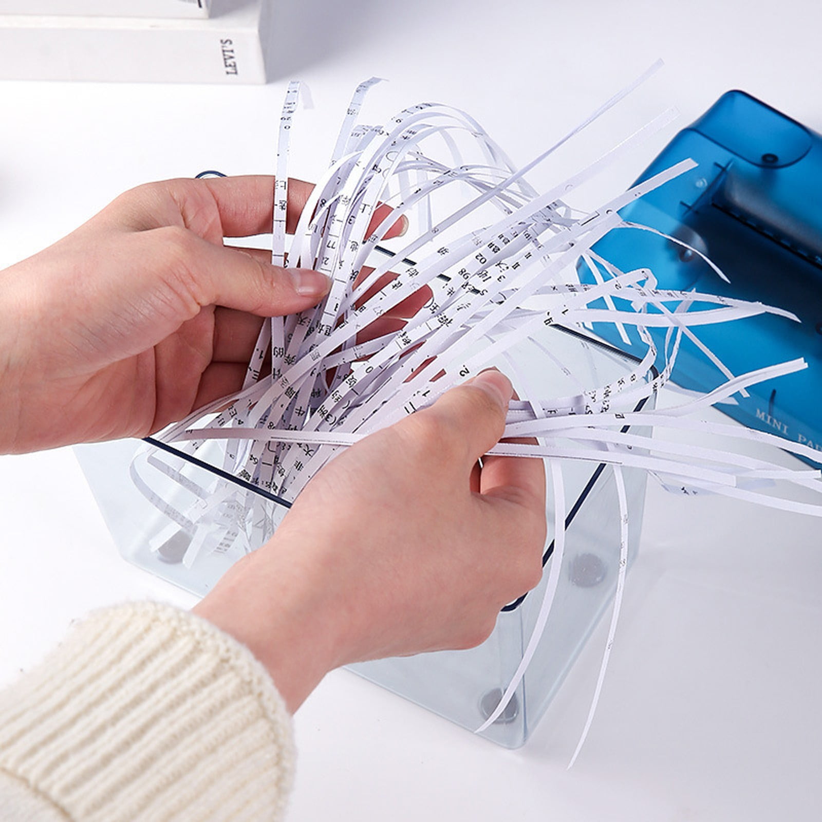 Piwvid Portable Manual A6 Paper Shredder with 1.5L Basket, Mini Desktop Cutting Machine for Shredding Receipts, Notes, and Documents at Home, School, or Office