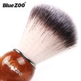 thumbnail image 2 of Cepillo de afeitar BlueZOO con mango de madera y cerdas de nailon, ideal para cuidado masculino y uso diario, compacto y fácil de transportar., 2 of 6