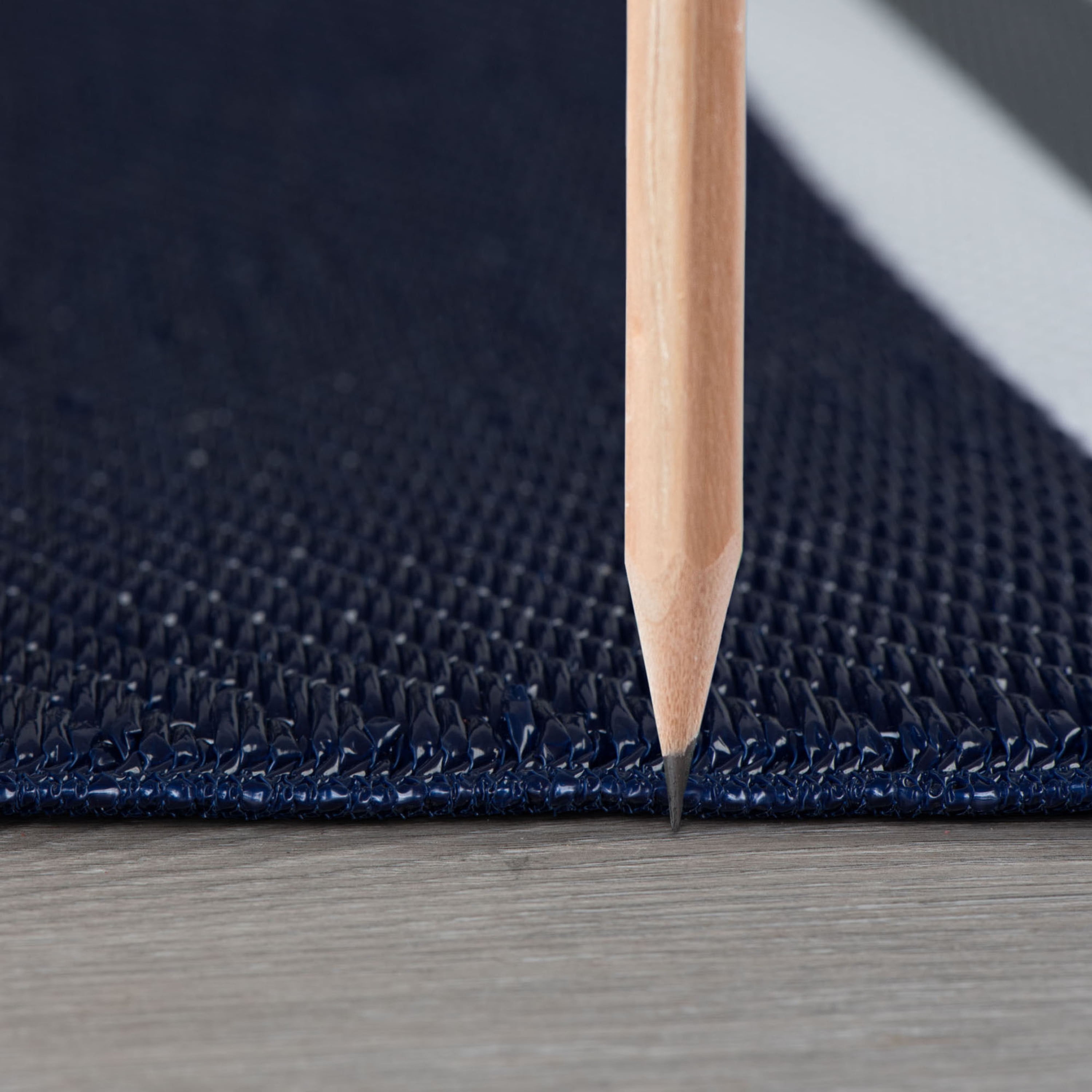 5x7 Reversible Navy and White Polypropylene Outdoor Stripe Area Rug