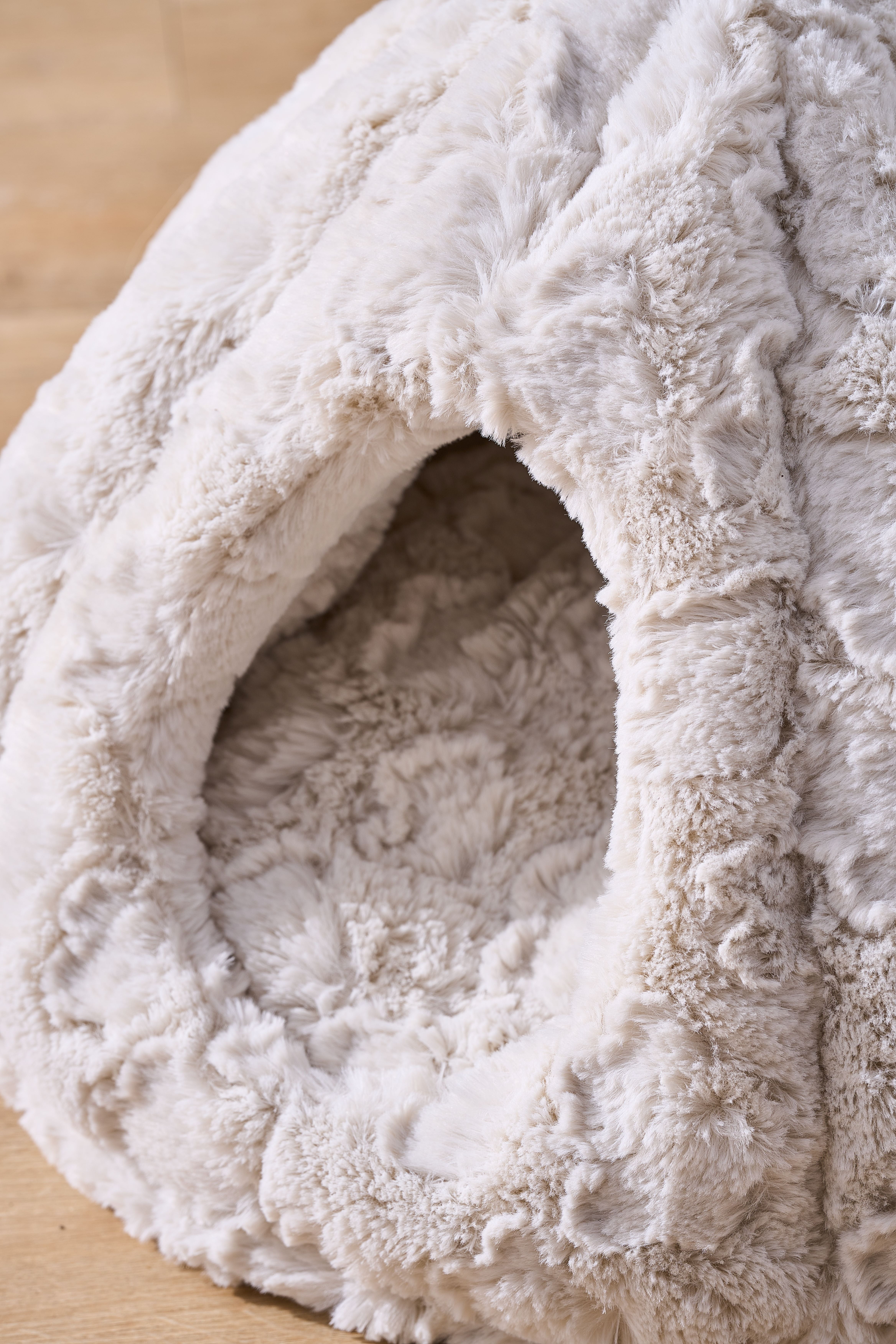 PetPals Anxiety Calming & Washable Kitten Cat Bed-Rose Hut