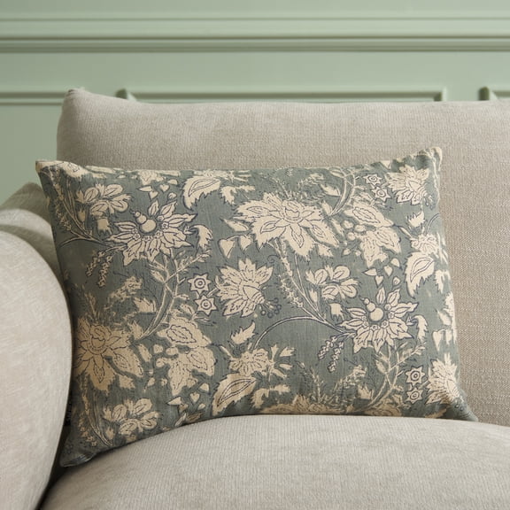 Safavieh Enya 14" x 20" Traditional Cotton Decorative Pillows, Gray