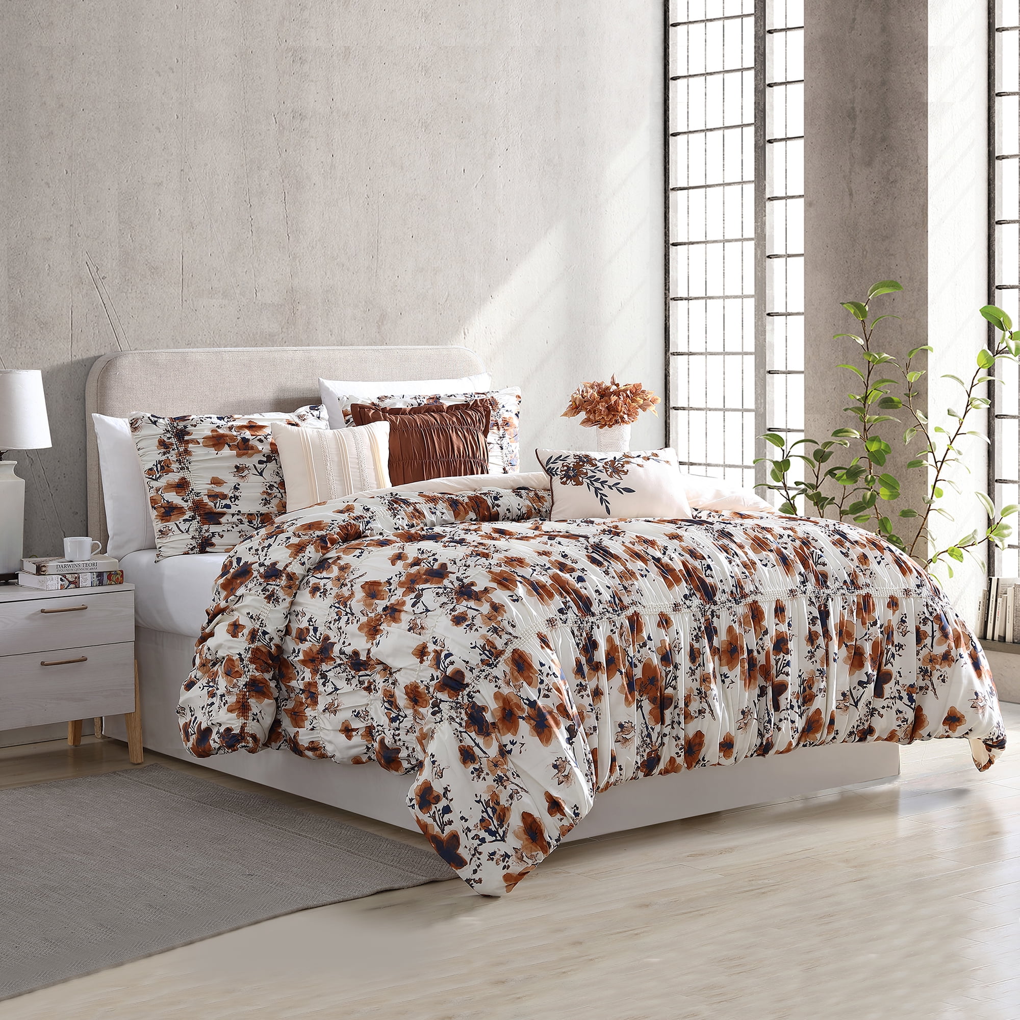 Full//Queen The Lakeside Collection Plaid Pumpkin Decorative Harvest Season Bed Comforter