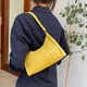 thumbnail image 4 of Bolso de hombro de cuero PU para mujer – Bolso versátil, bandolera ajustable, bolsa casual para trabajo, viajes, compras, encaja con cartera de móvil, regalo elegante, 4 of 6