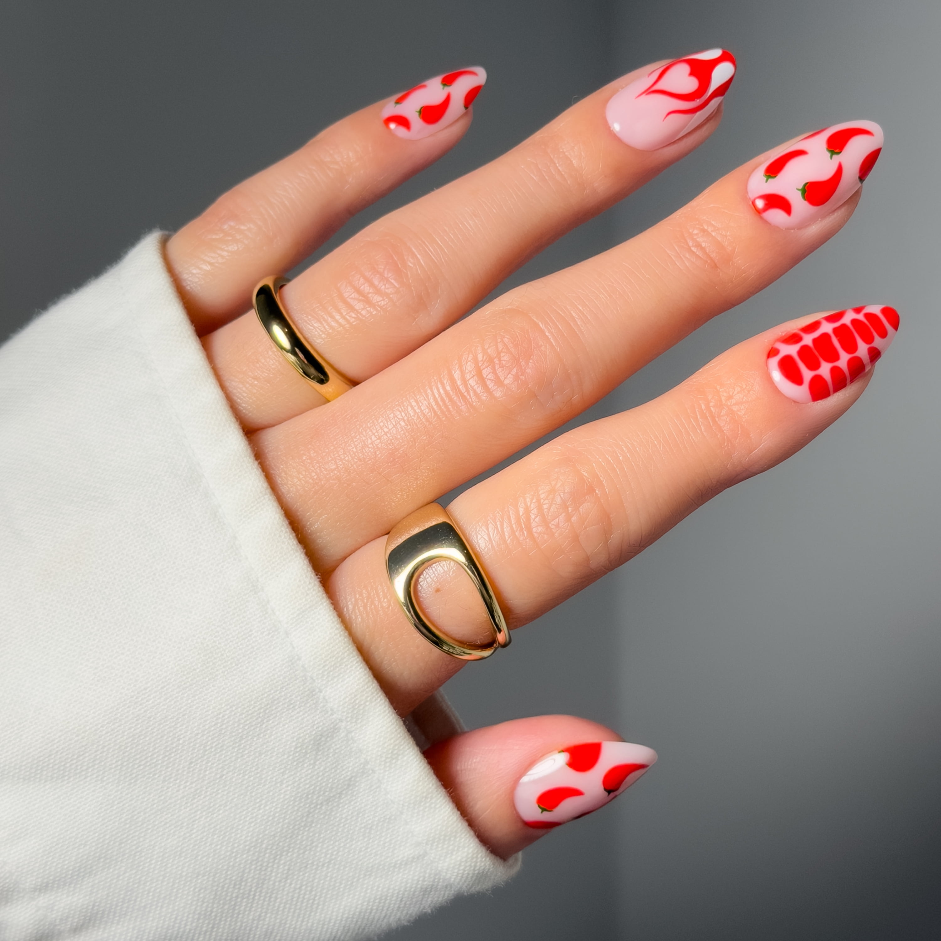 Salon Perfect Artificial Fake Press On Nails, 493 Modern Nostalgia, Fire Chilis, Medium Almond, File, Glue and Prep Pad Included, 30 Nails