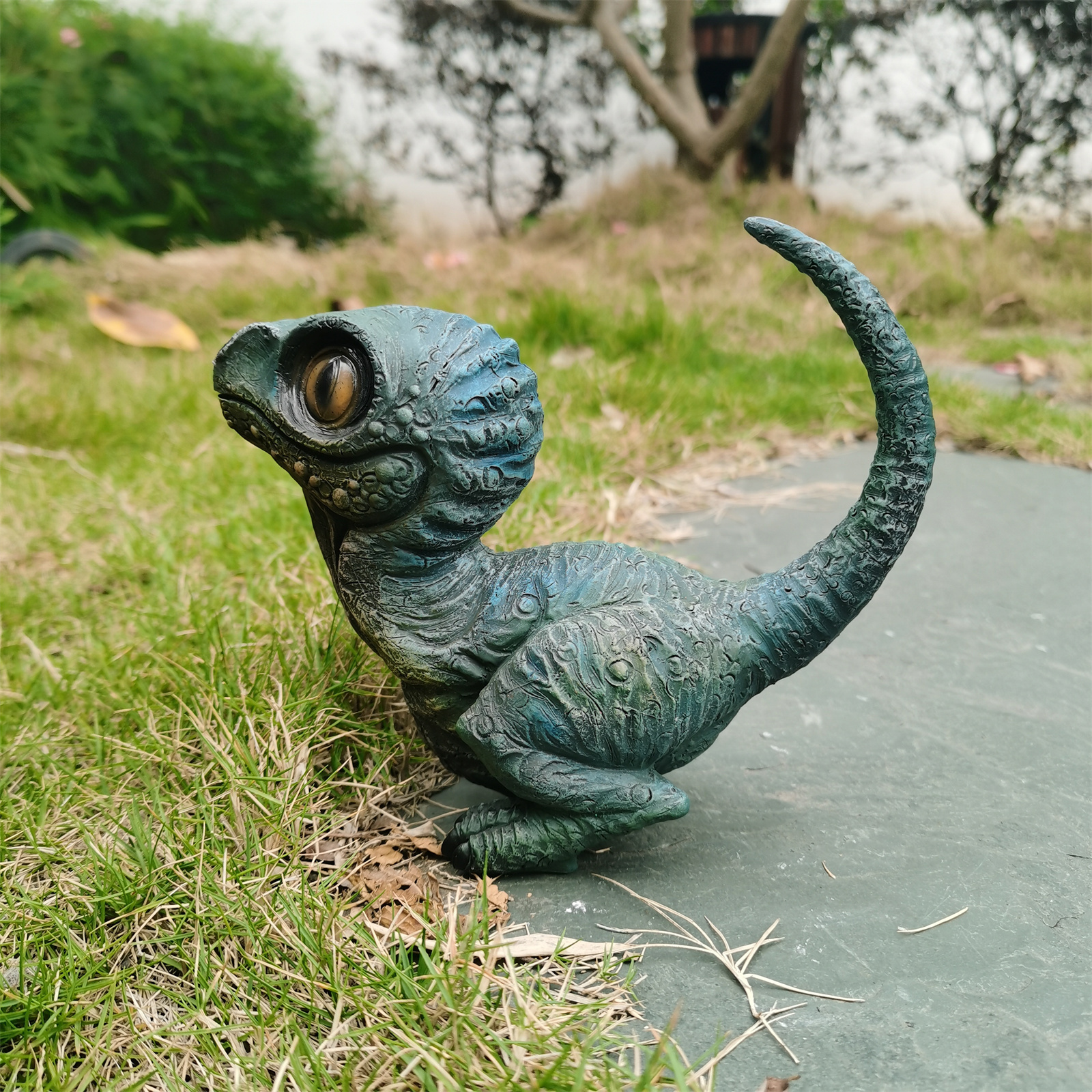 Dinosaur Garden Statues Velociraptor Sculptures and Statues Creative