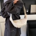 thumbnail image 2 of Bolso bandolera retro de gran capacidad para mujer, estilo nicho, de alta gama, de color sólido, muy vendido, 2025, 2 of 5