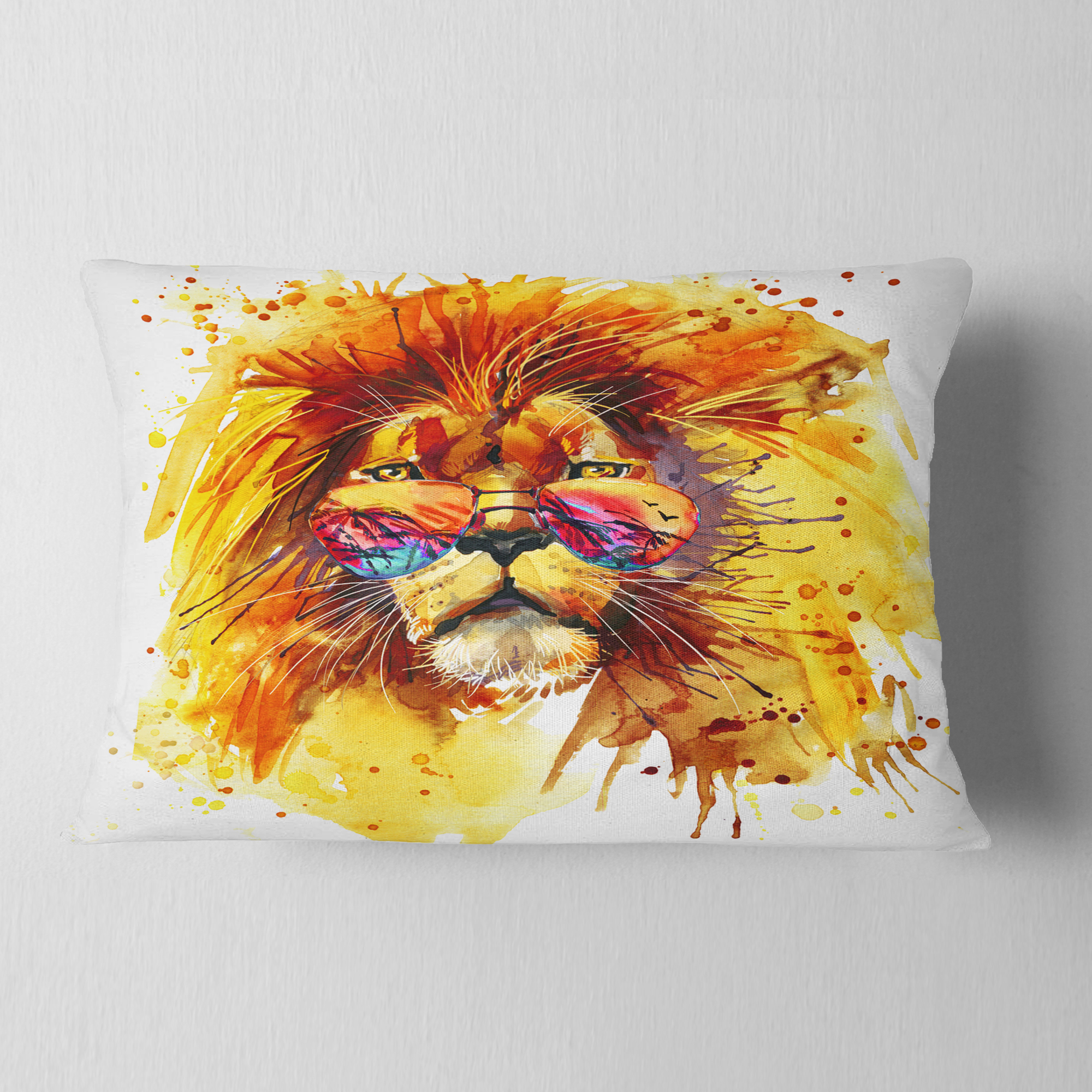 Designart The King Watching - Animal Throw Pillow - 12x20