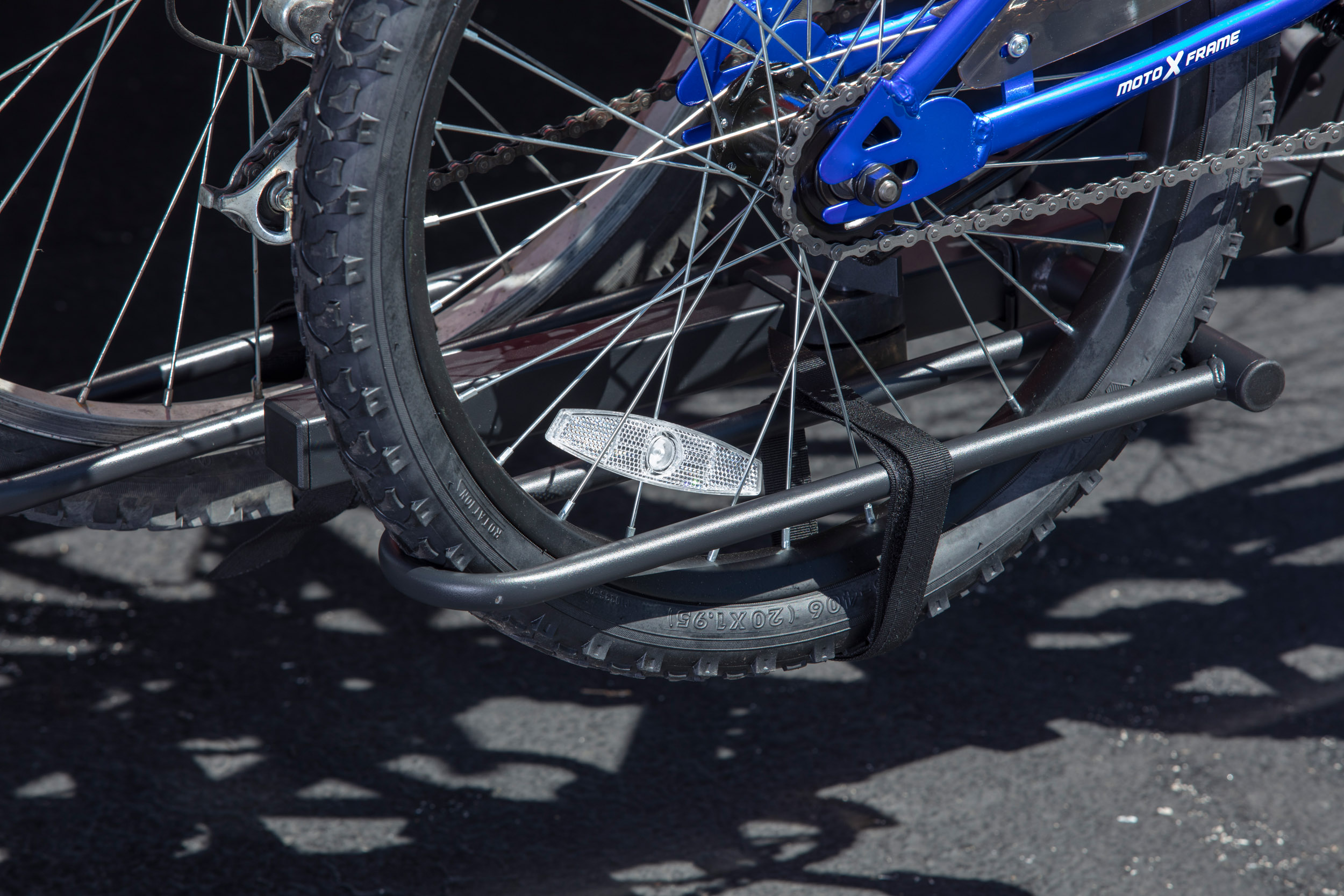 Hyper Tough Hitch-Mount 2-Bike Rack - Foldable photo 4