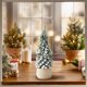 thumbnail image 5 of Mini Árbol de Cedro Nevado de 25 Cm con Base Pesada y Acabado Aterciopelado, Ideal para Decorar La Repisa de Tu Escritorio | Ramas de Cedro Realistas | Decoración Navideña para La Oficina, El Dormito, 5 of 6