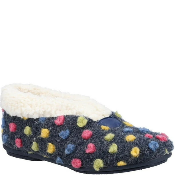 Fleet and foster ladies best sale slippers