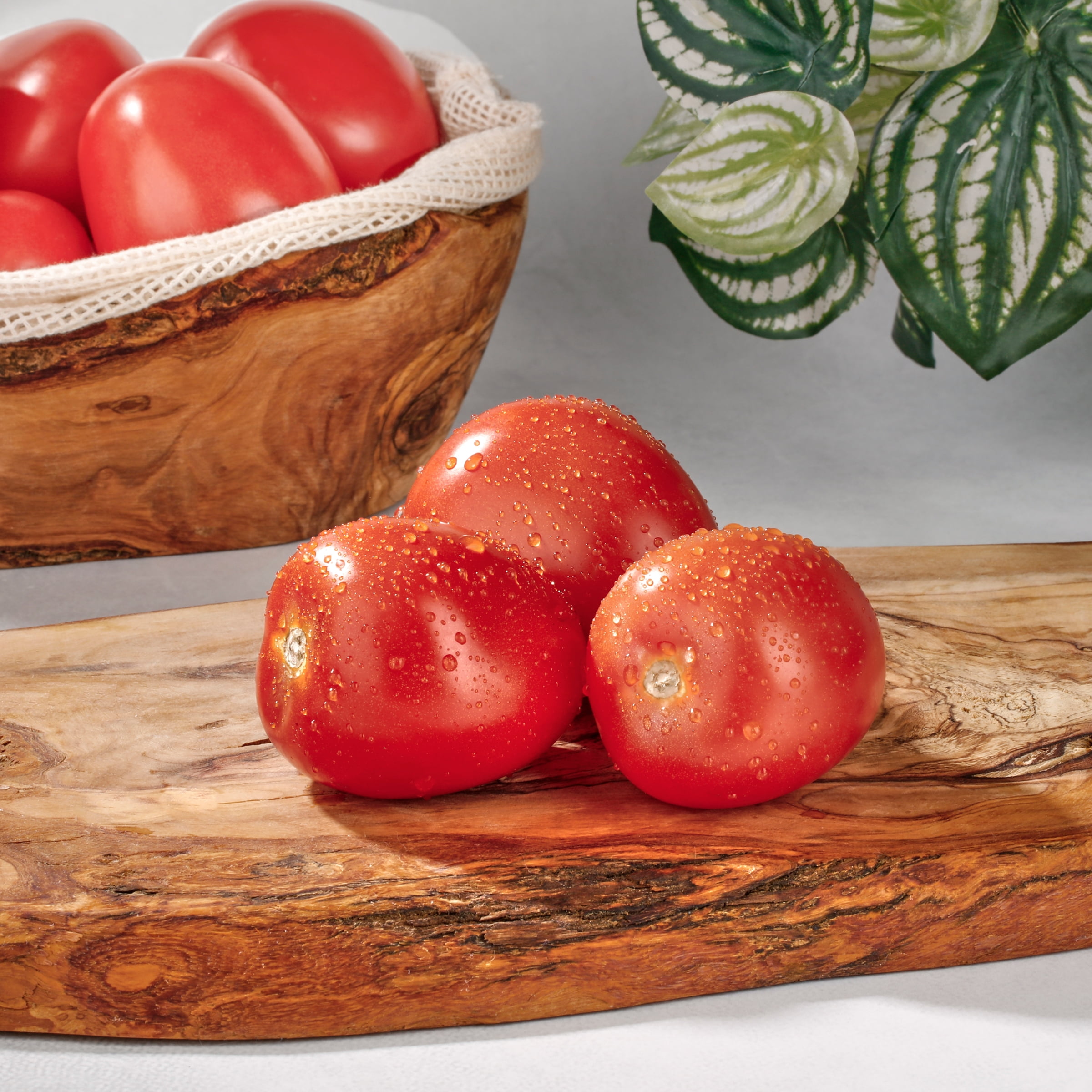 Fresh Organic Roma Tomatoes, 1 lb Bag