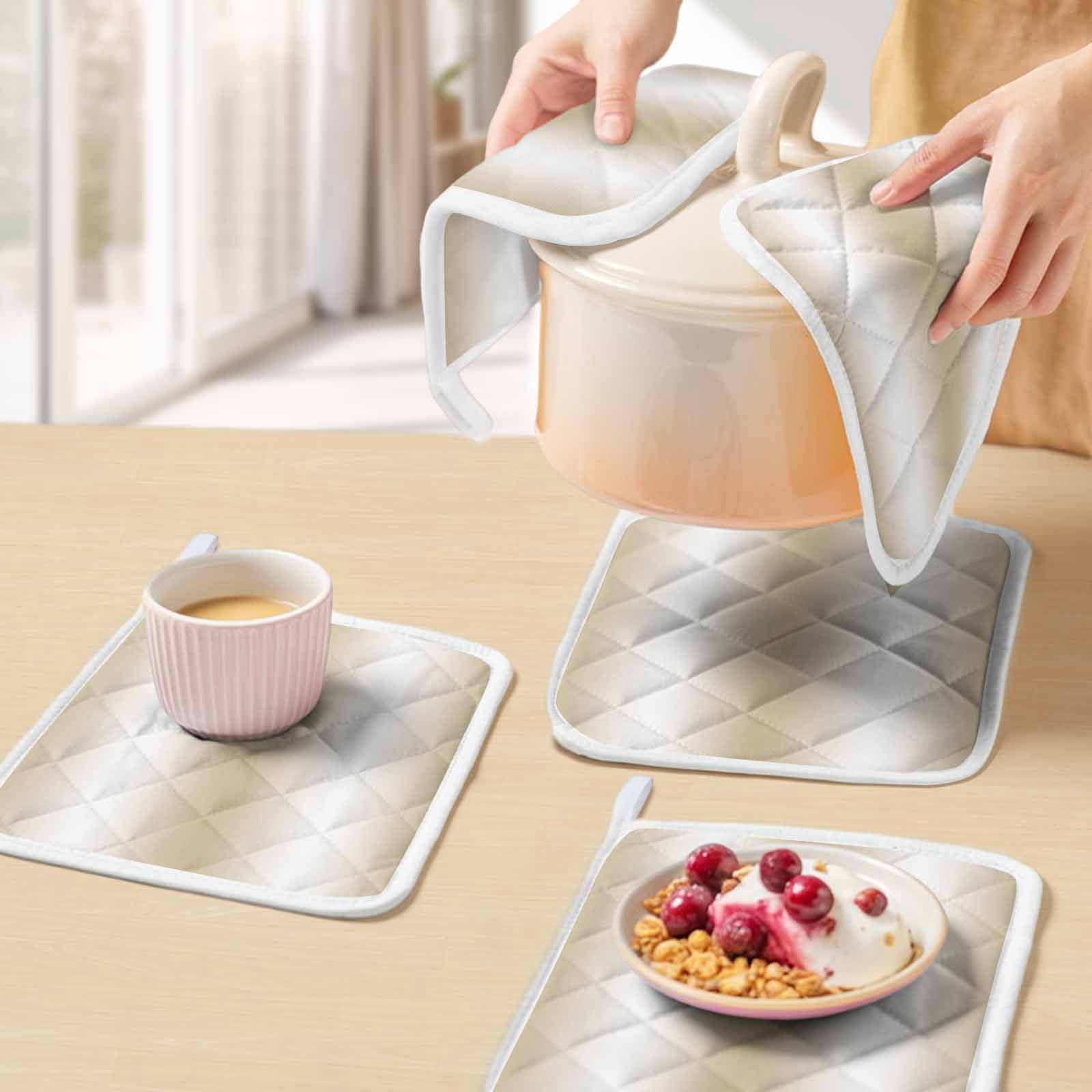 Beige White Ombre Pot Holders for Kitchen Heatproof Potholder, 2 Pack Country Minimalist Abstract Gradient Hot Pads Multipurpose Oven Pads Cloth Potholders Trivet for Cooking and Baking