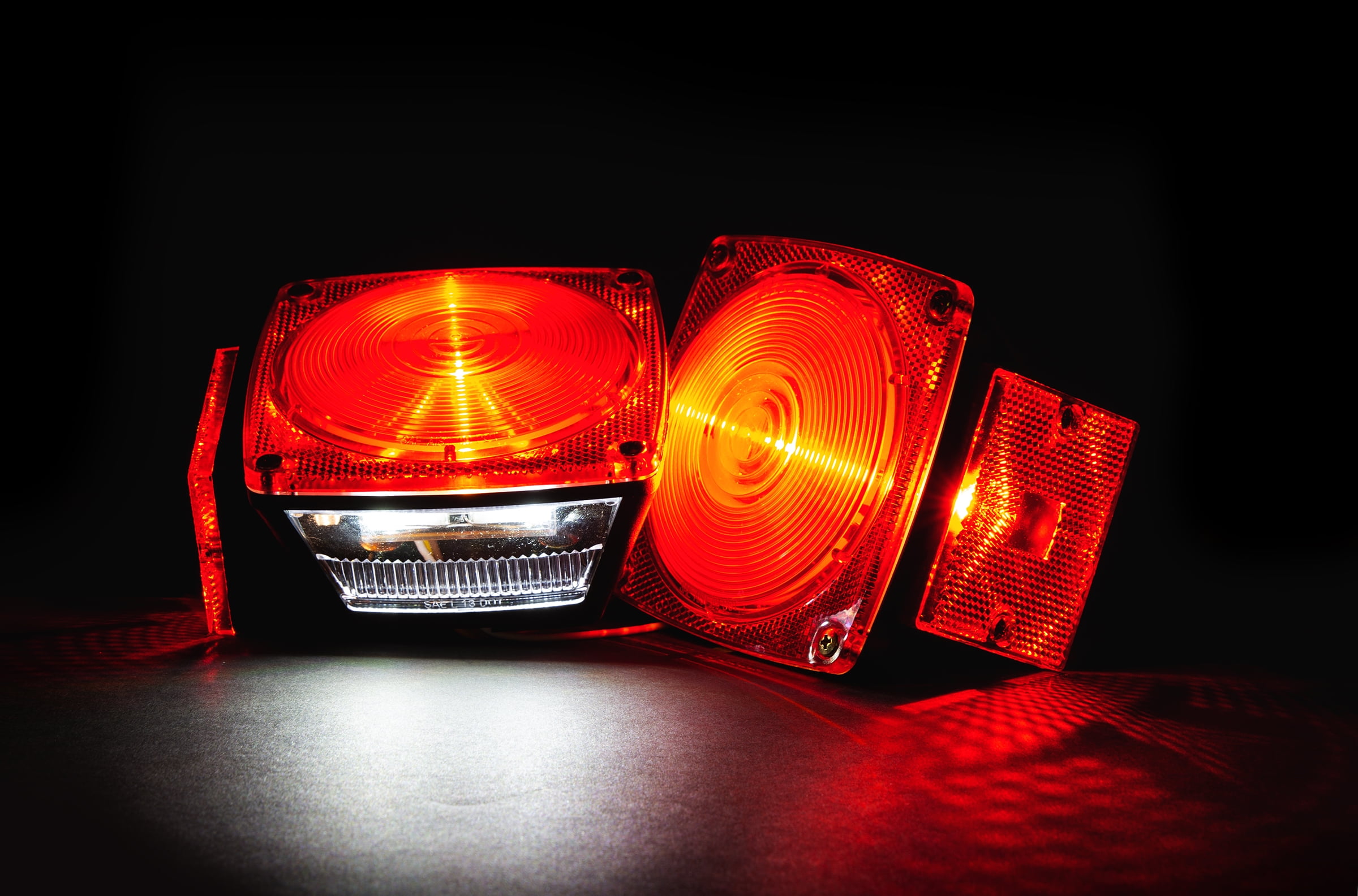 Hopkins Towing Solutions POWER1 LED Submersible Combo Trailer Light Set, C8393PTM, Right and Left