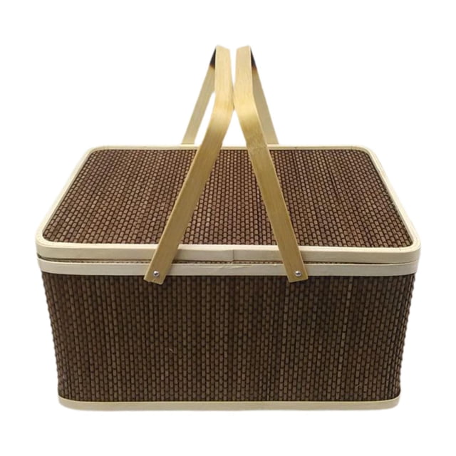 contenedor de cesta tejida de bambú con asa plegable para frutas, pan de pastel vista frontal centrada de cesta rectangular marrón (30 x 20 x 16 cm) con tapa y doble asa plegable de madera clara, tejido apretado y borde beige visibles; apta para picnic, mesa o almacenar bocadillos y pasteles.