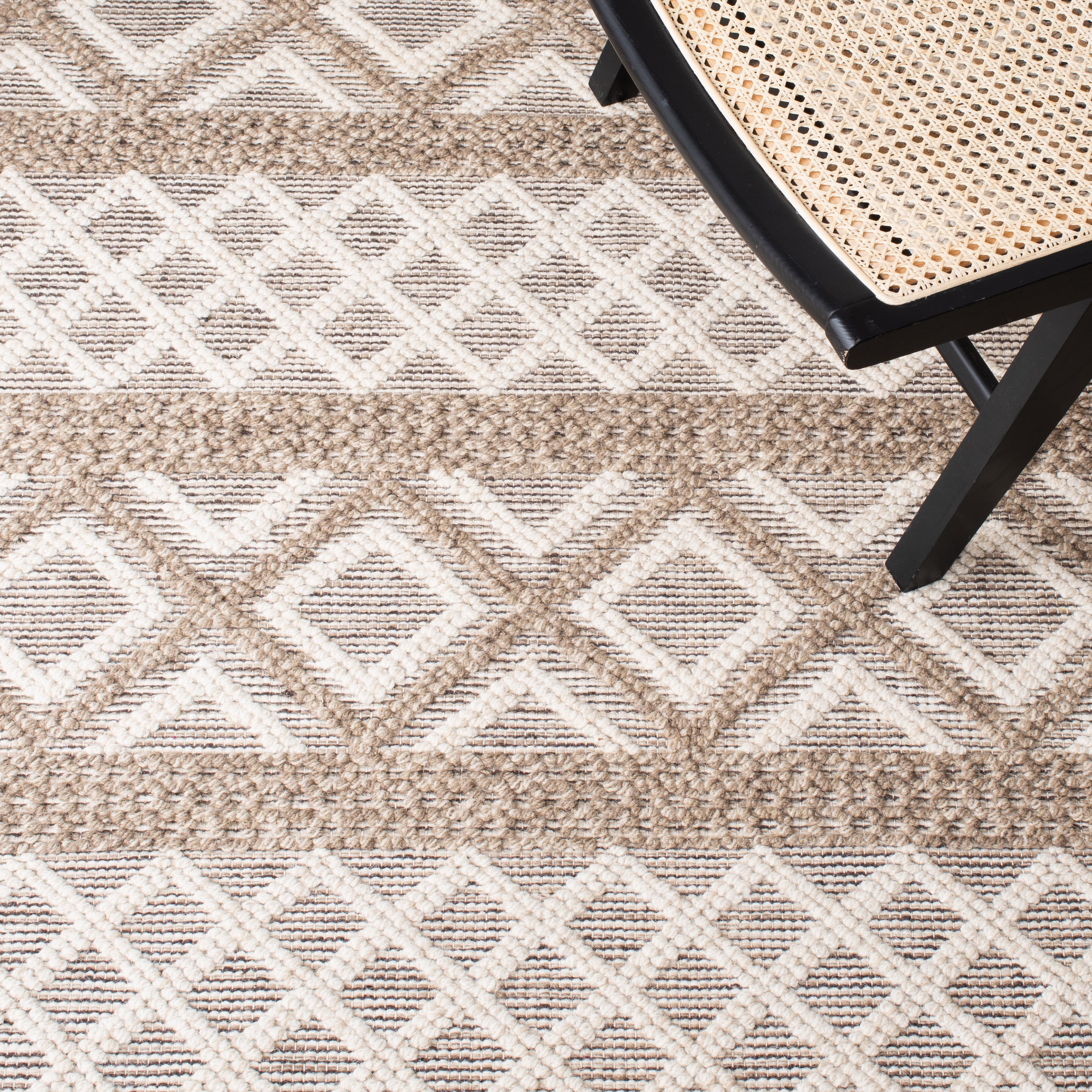 SAFAVIEH Vermont Chelsea Striped Area Rug, 4' x 6', Ivory/Grey