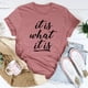 thumbnail image 2 of Camiseta informal holgada de cuello redondo y manga corta negra para mujer Camiseta con letras en oro rosa, 2 of 4