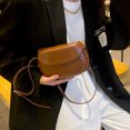 thumbnail image 3 of Bolso de viaje Retro para mujer, bolso de sillín de PU de gran capacidad, bolso Hobo elegante de Color sólido, 3 of 6
