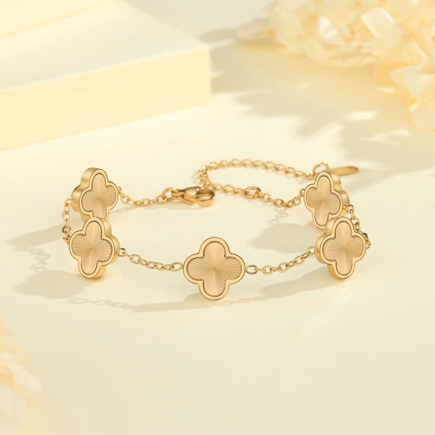 18K Gold Plated Clover Bracelet Set for Women White/Black/Gold/Silver/Green/Pink Adjustable Link Double-Sided Lucky Bracelets Trendy Bracelets Set Jewelry Gifts for Women Men