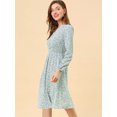 thumbnail image 2 of Vestido a media pierna con cuello en V y estampado floral con cintura fruncida Floral Blanco-Azul M, 2 of 6