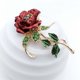 thumbnail image 4 of Qarigey Broche de flor rosa, broche de pecho para mujer, joyería de boda de moda para baile de cumpleaños, accesorios de disfraz para mujer Accesorios de disfraces Qarigey AP010763-00, 4 of 6