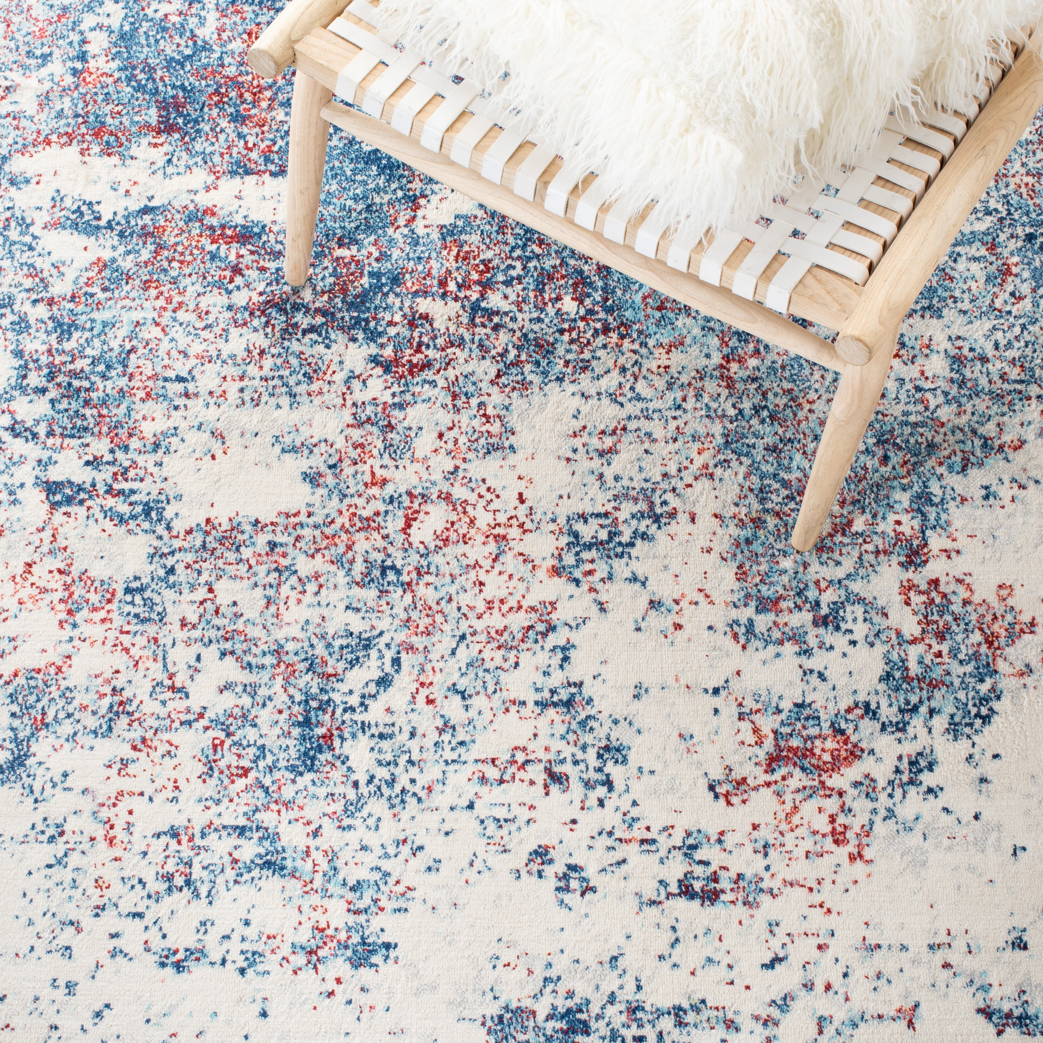 SAFAVIEH Brentwood Ainslee Abstract Area Rug, Navy/Red, 5' x 5' Square