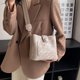 thumbnail image 3 of Bolso Bandolera para Mujer Bolso Tipo Cubo Correa Ancha Bolsos Diarios (blanco), 3 of 9