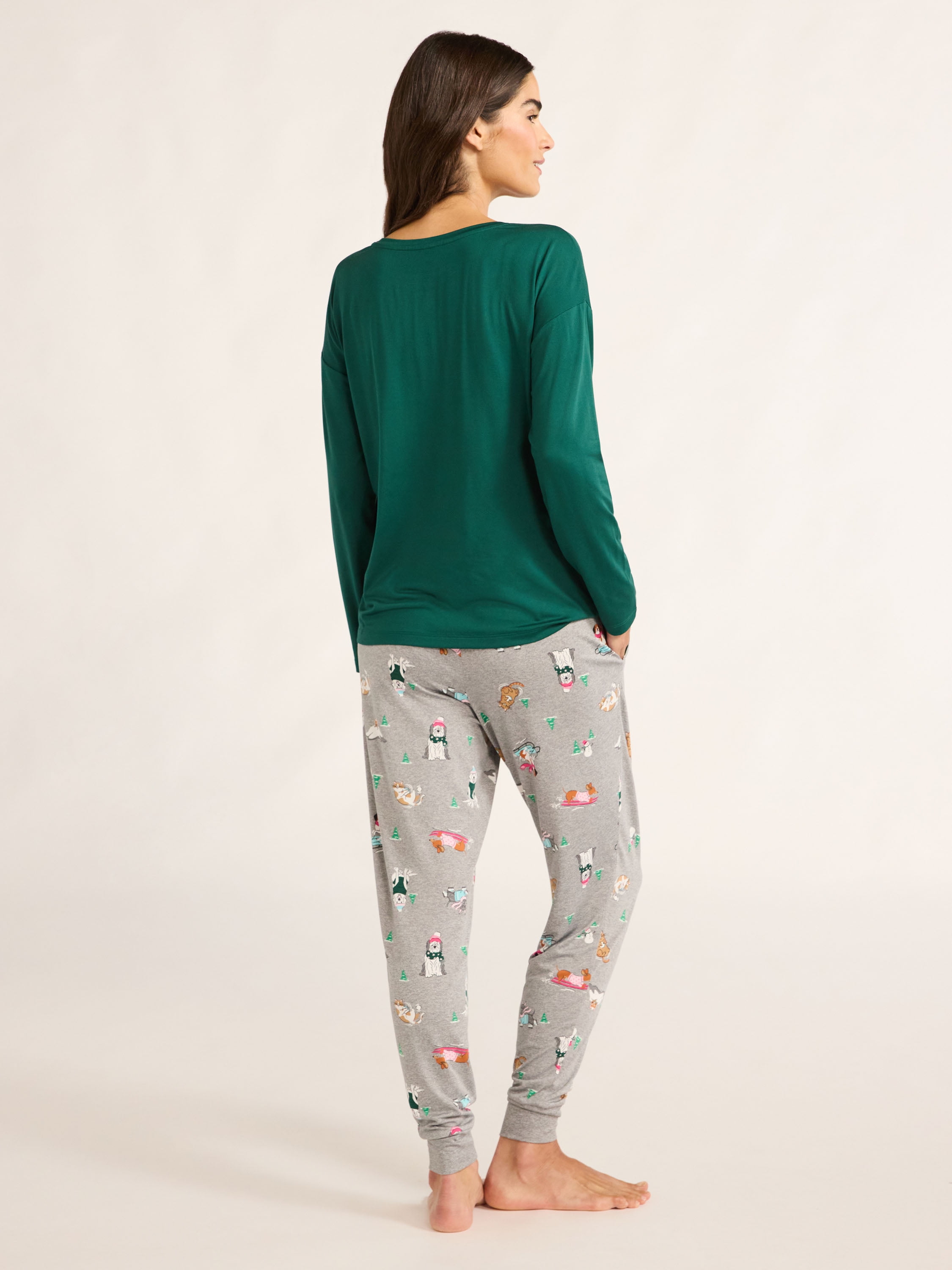 Joyspun Women's Long Sleeve Top and Jogger Pants Pajama Set, 2-Piece, Sizes S-3X