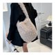 thumbnail image 5 of Bolso de mano peludo para mujer | Bolso bandolera grande de piel sintética con orejas de conejo | Monedero ligero con cierre magnético | Bolso informal de invierno para ir de compras, hacer yoga o, 5 of 9