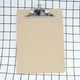 thumbnail image 4 of Carpeta portapapeles de cartón duro tamaño A4 estándar, clip de perfil bajo para la escuela y la oficina, 9 x 12,5 pulgadas, 4 of 7