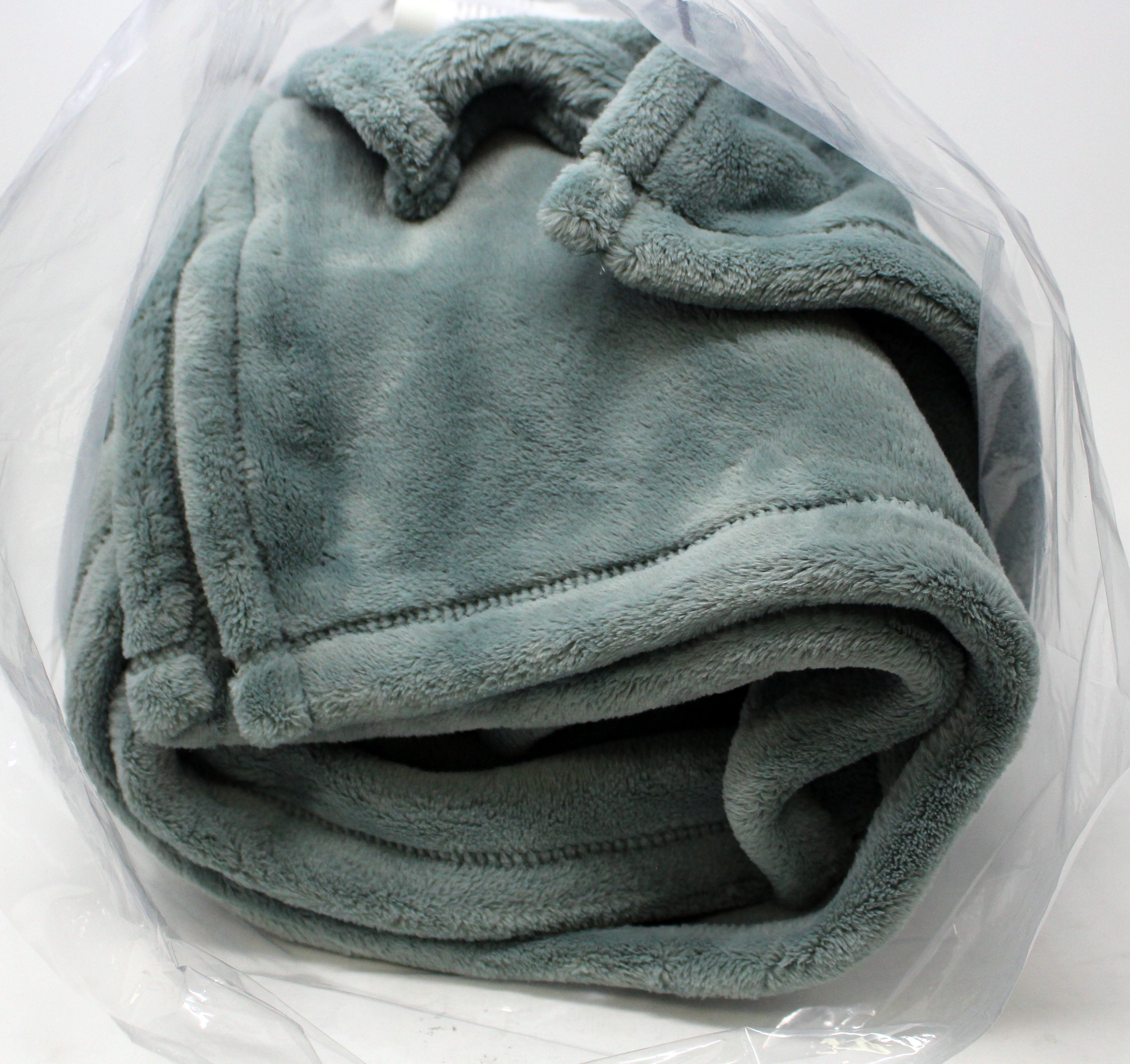 Berkshire Life LuxeLoft 100 Polyester Twin Blanket Soft