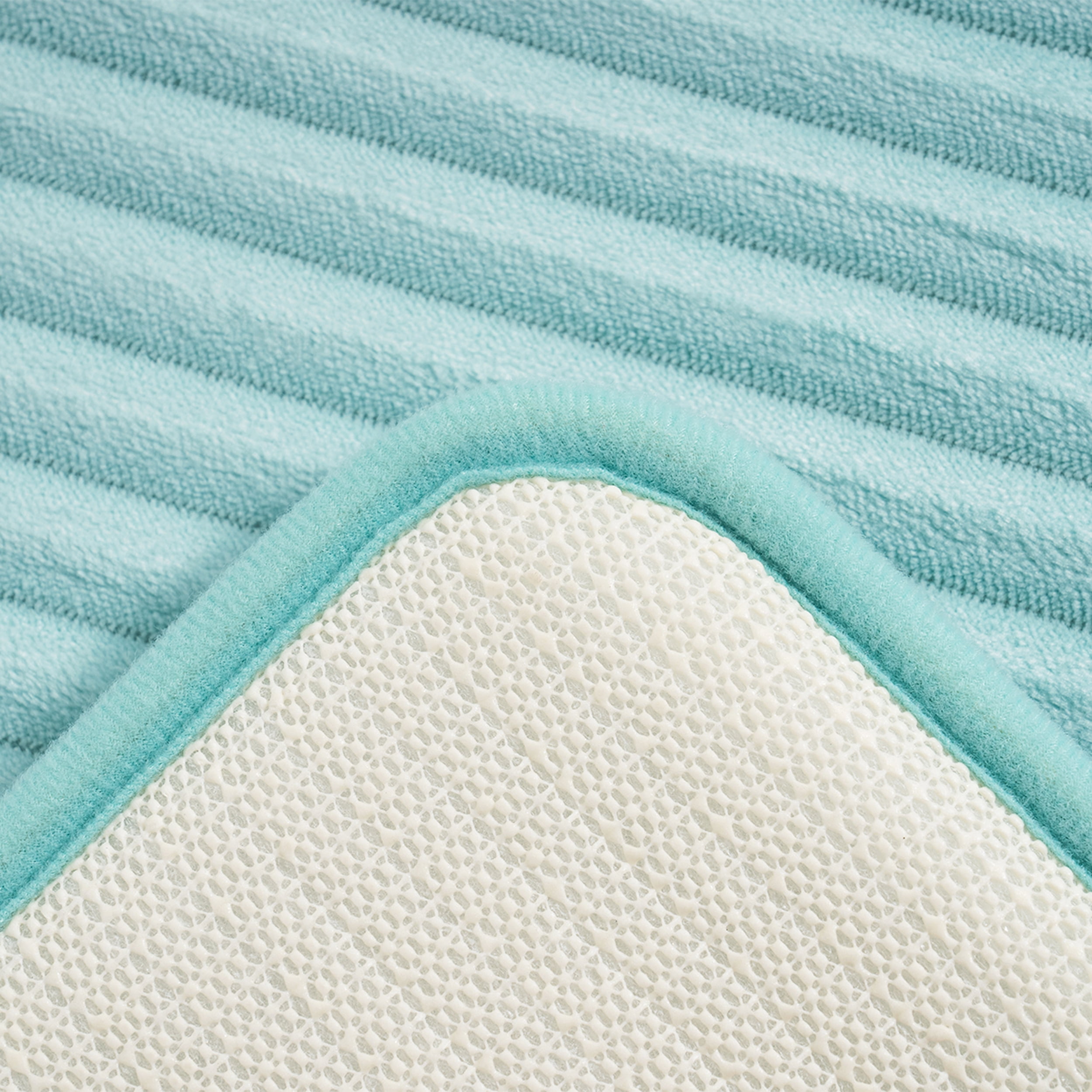 Mainstays Mint 2-Piece Performance Foam 17"x 24" Bath Rug Set