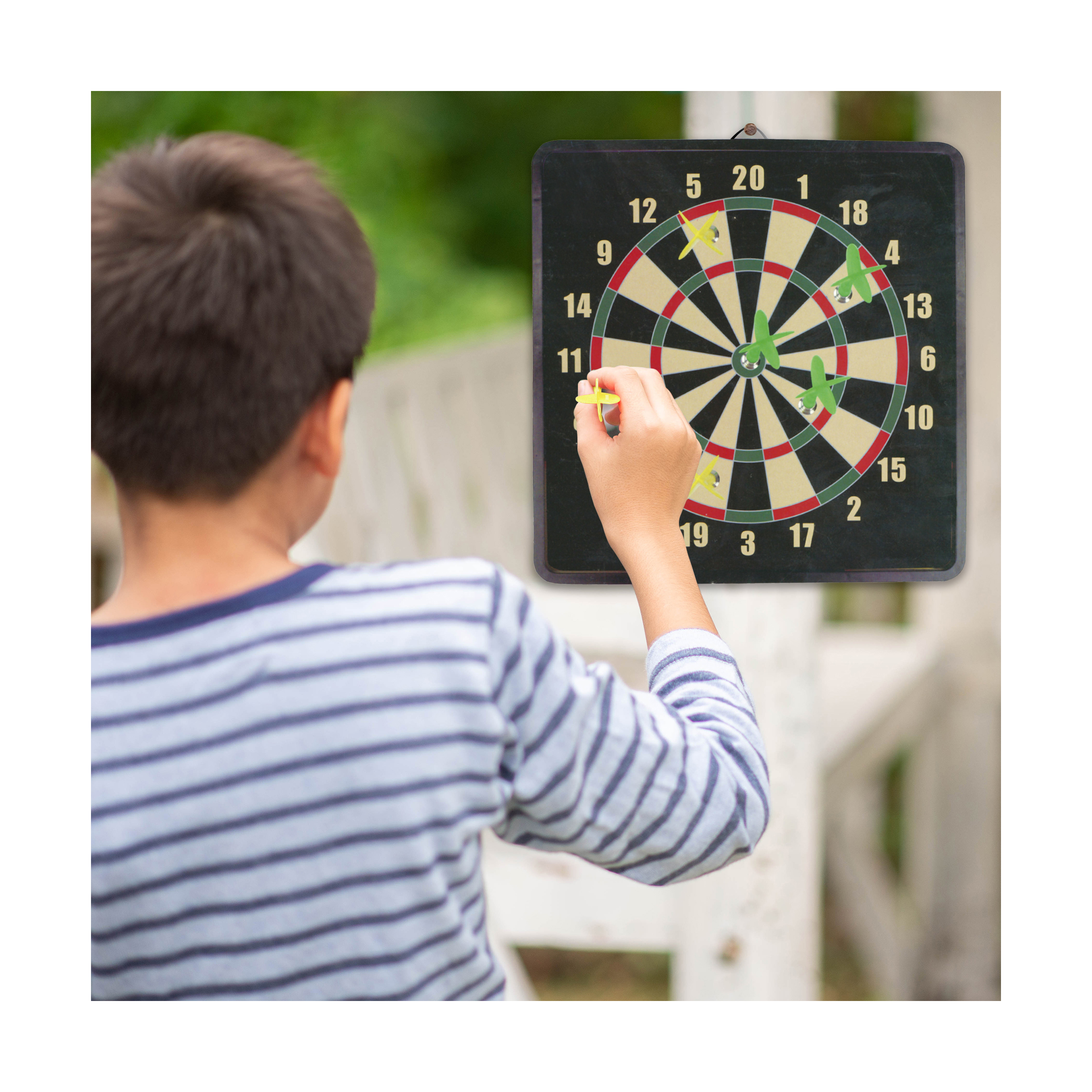 Areyougame.Com 2-in-1 Reversible Magnetic Dartboard Target Toss Games