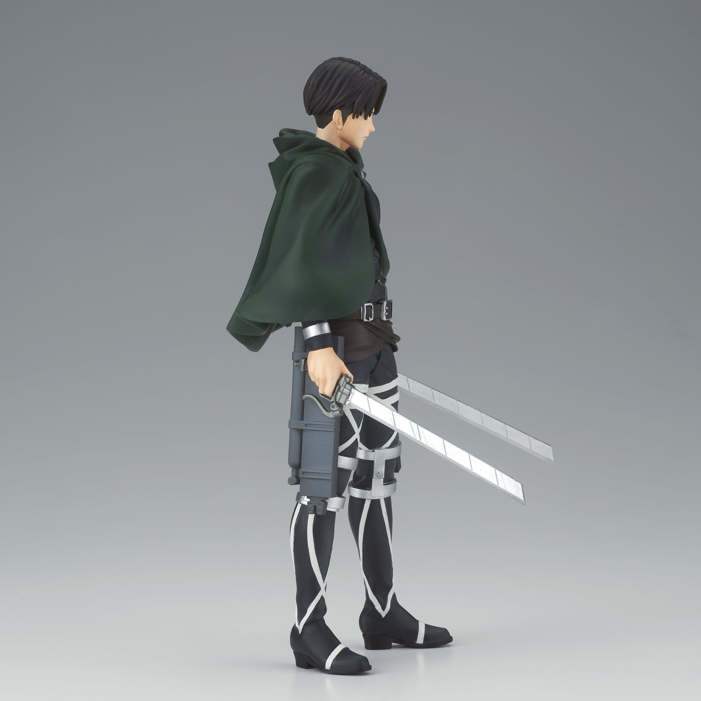  Banpresto Attack On Titan Levi Figure Statue Survey Corps Levi  The Final Season Special Ver. About 6.2 Inch : Toys & Games