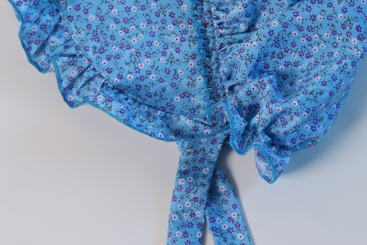 Making Believe Girls Deluxe Bonnet (Girls 4-8 years, Blue Calico)