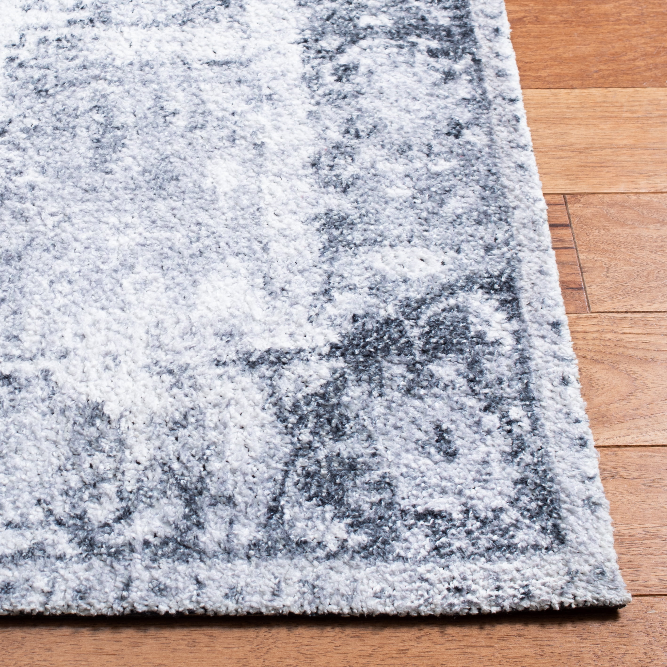 SAFAVIEH Classic Vintage Leandre Medallion Area Rug, Silver/Dark Grey, 9' x 12'