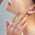 thumbnail image 4 of Anillos de aniversario MOOSEA, 5 piedras, moissanita, oro amarillo de 14 quilates, 4 of 8