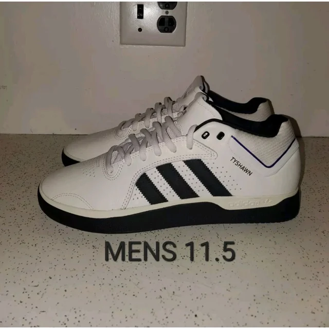MENS 11.5- Ad-id-as TYSHAWN. WHITE/BLACK/PURPLE. BRAND NEW ,NO BOX.