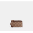 thumbnail image 1 of Cartera Coach Doble Cierre en Signature Canvas con Correa de Muñeca, 1 of 3