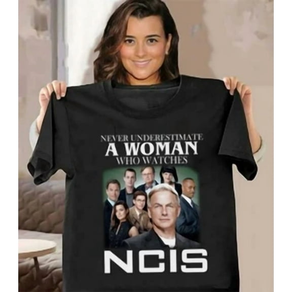 CLASSIC Never Underestimate A Woman Who Watches Ncis Unisex T Shirt