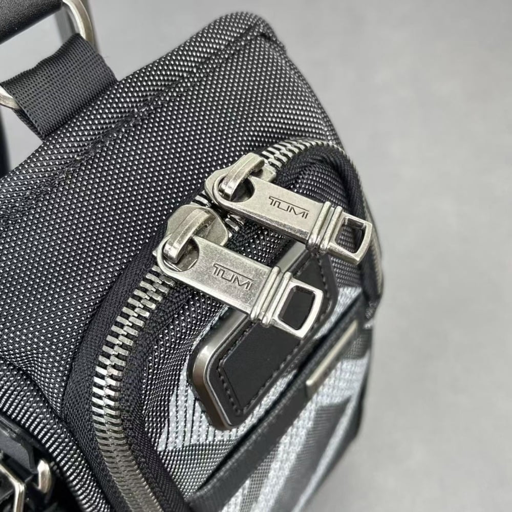 Hue & Hold Alpha 3 Series Men's Compact Sling Ballistic Nylon Sling Bag, Black