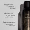 thumbnail image 4 of Spray texturizante en seco de Oribe para unisex, spray para el cabello de 2.2 oz Oribe Oribe, 4 of 7