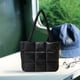 thumbnail image 4 of Bolso Hobo de plumón para mujer bolso ligero con asa superior bolso de mano suave bolso de trabajo de viaje, 4 of 9