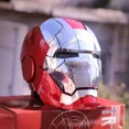 thumbnail image 5 of Figura de acción de Iron Man Tony con casco eléctrico de varias piezas, apertura y cierre, control por voz en inglés, 1:1, para llevar en el abdomen, juguetes, muñecos, regalos, 5 of 5