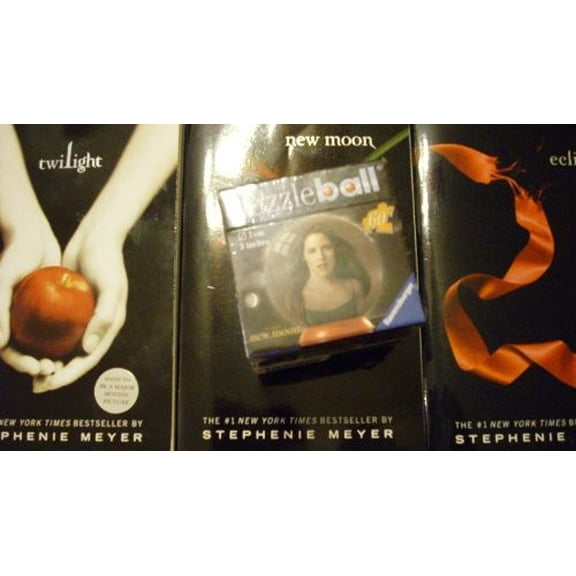 Pre-Owned Eclipse (The Twilight Saga, Book 3) (The Twilight Saga, 3) (Paperback) 031608736X 9780316087360