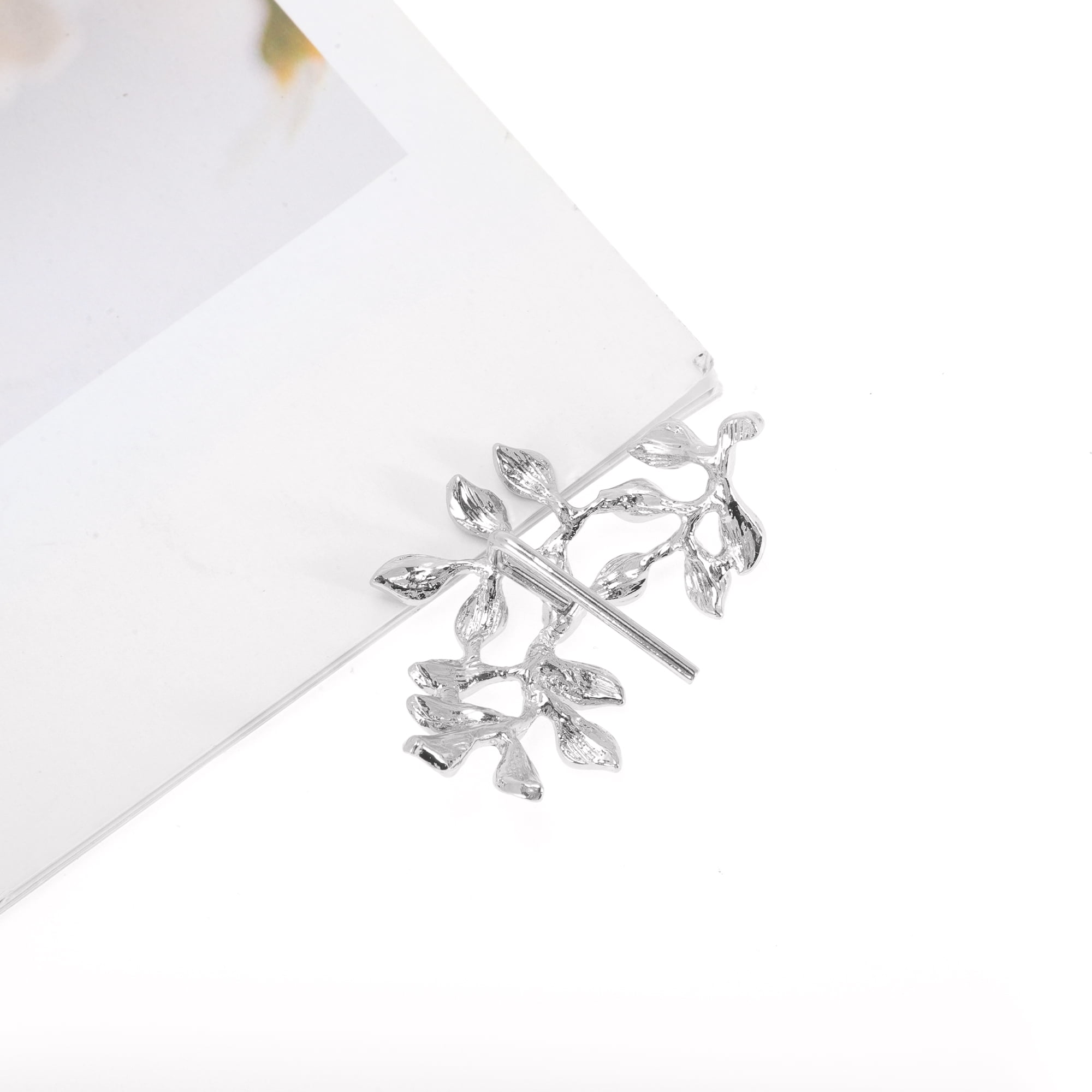 Unique Bargains Stylish Leaf Ponytail Buckle Hair Clip for Women 1 Pc Silver Tone