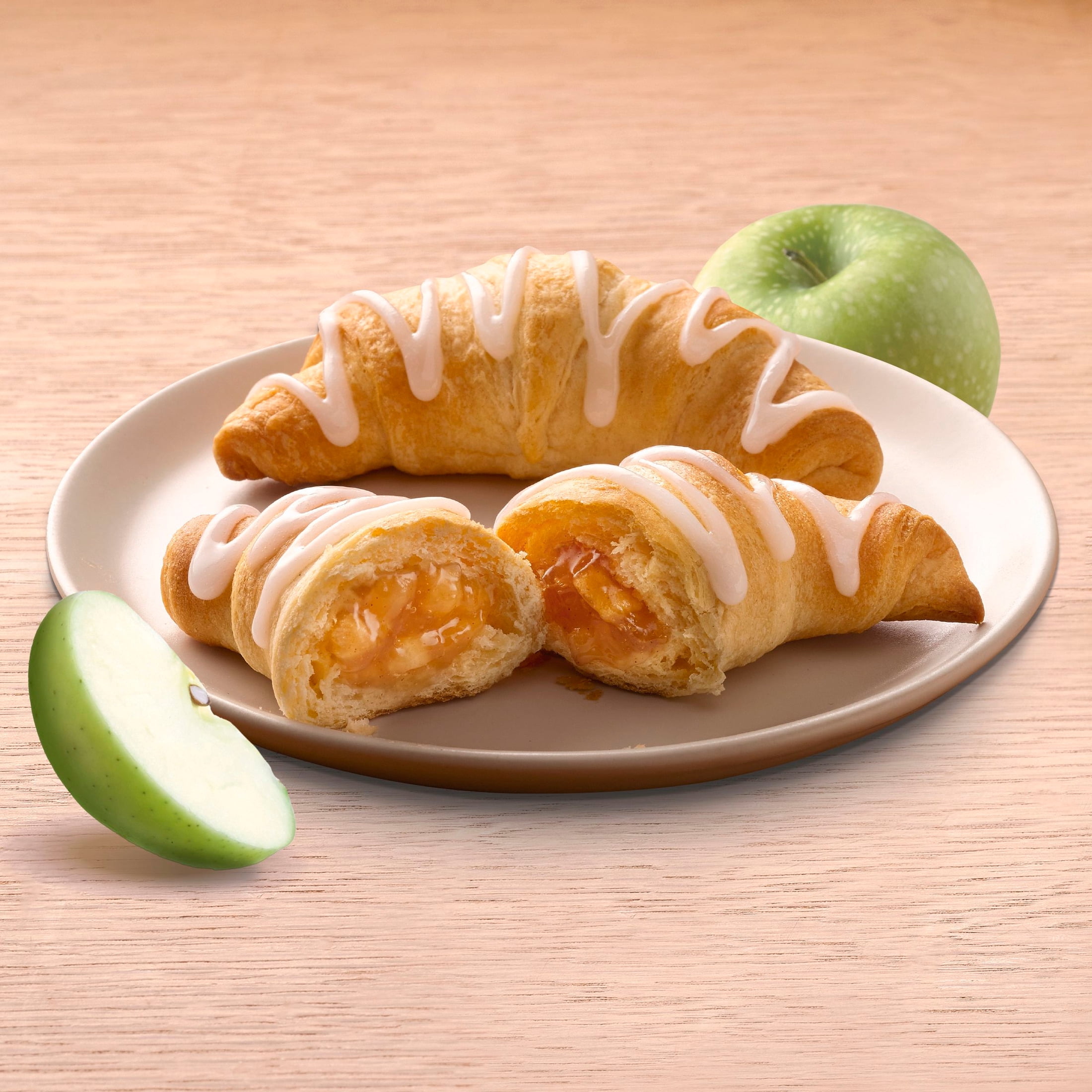 Pillsbury Filled Crescents, with Apple Filling and Icing, 8 Ct, 13.51 oz