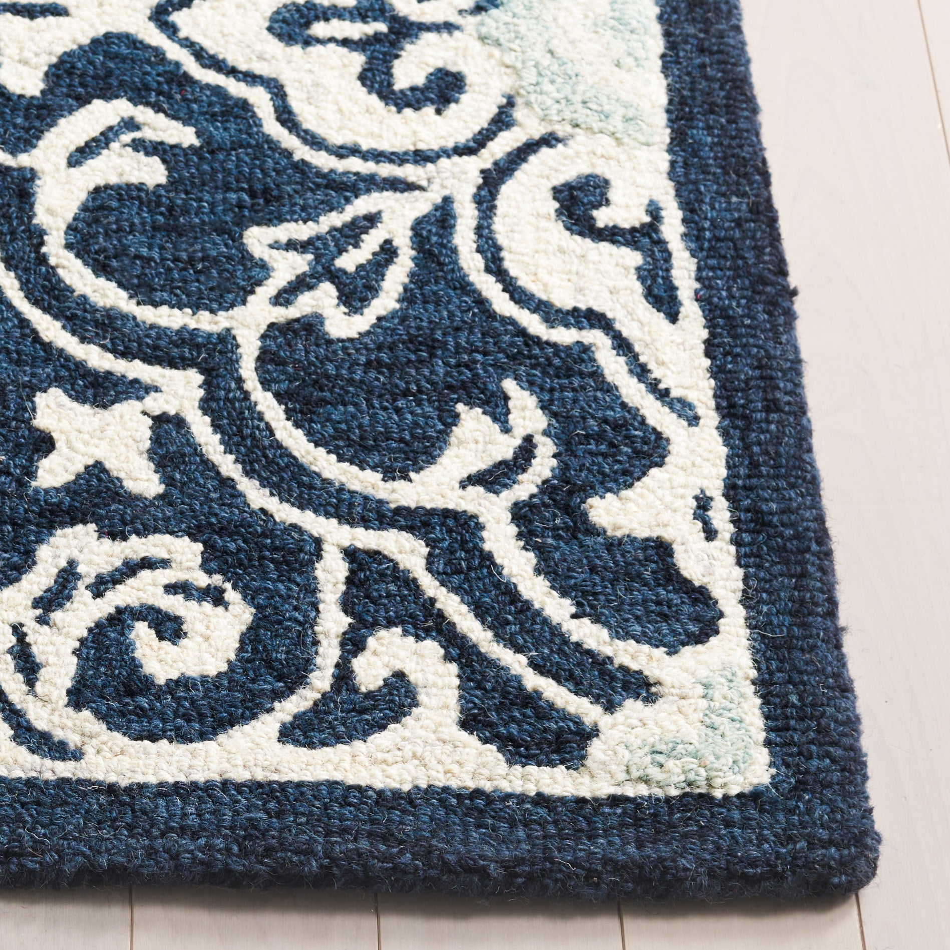 SAFAVIEH Roslyn Aleta Geometric Runner Rug, Navy/Light Blue, 2'3" x 8'